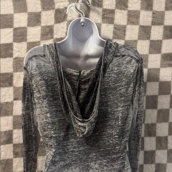 Teens Apparel Women’s Green Bay Packers Long Sleeve Hooded Shirt Size L or 11-13 - Picture 8 of 12